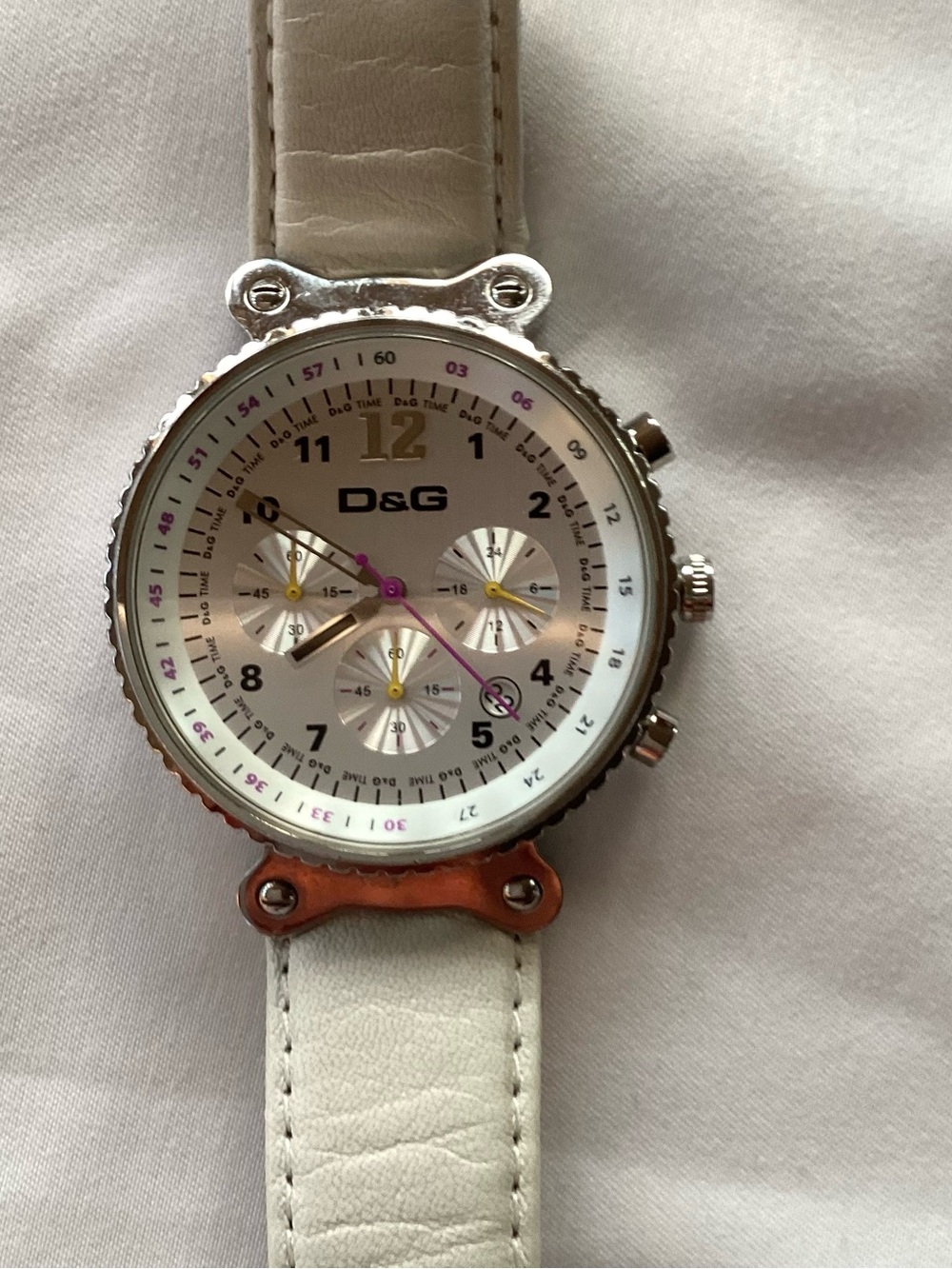 D&G Vintage Chronograph Quartz Watch White Leather Silver Steel New Batteries